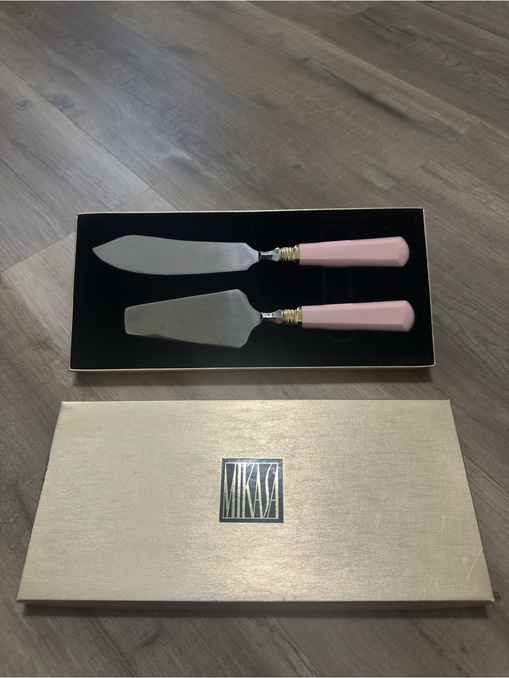 Mikasa Pink Handle Cake Server and Spatula Set
